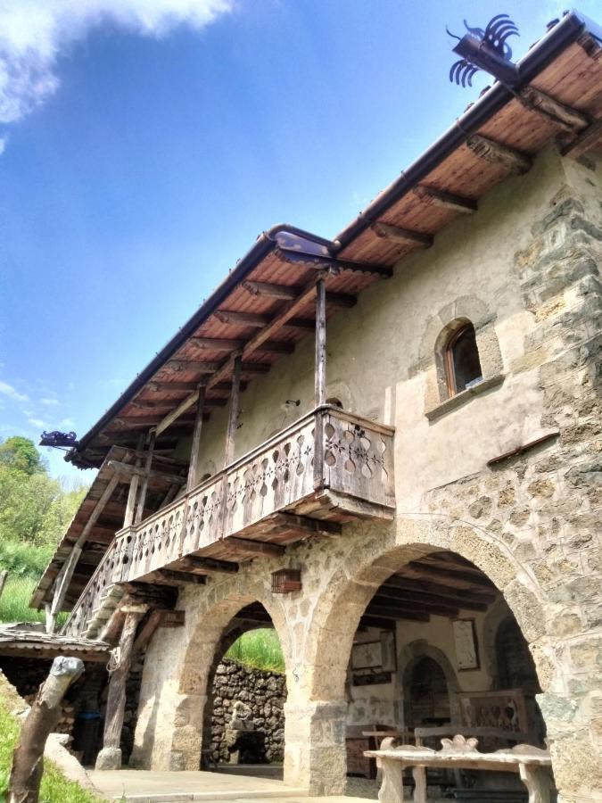 Madonna della Costa Dossena Dimora Storica Al Lac Conte Tomaselliヴィラ エクステリア 写真
