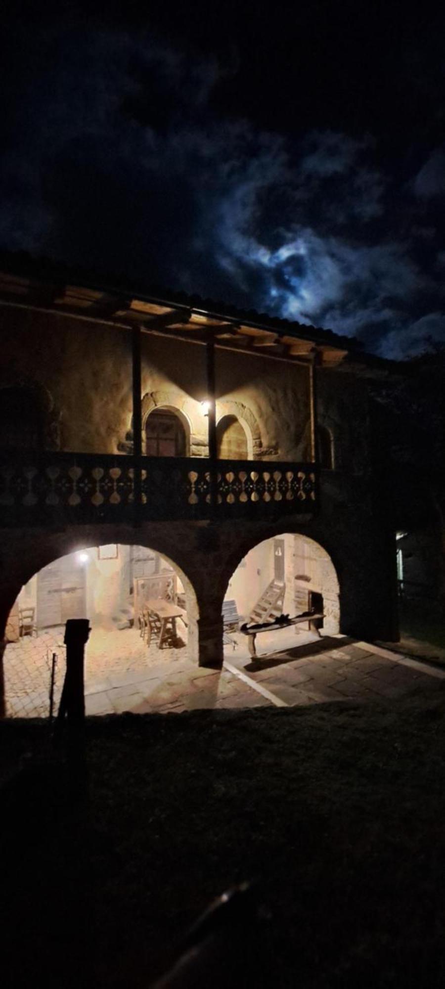 Madonna della Costa Dossena Dimora Storica Al Lac Conte Tomaselliヴィラ エクステリア 写真